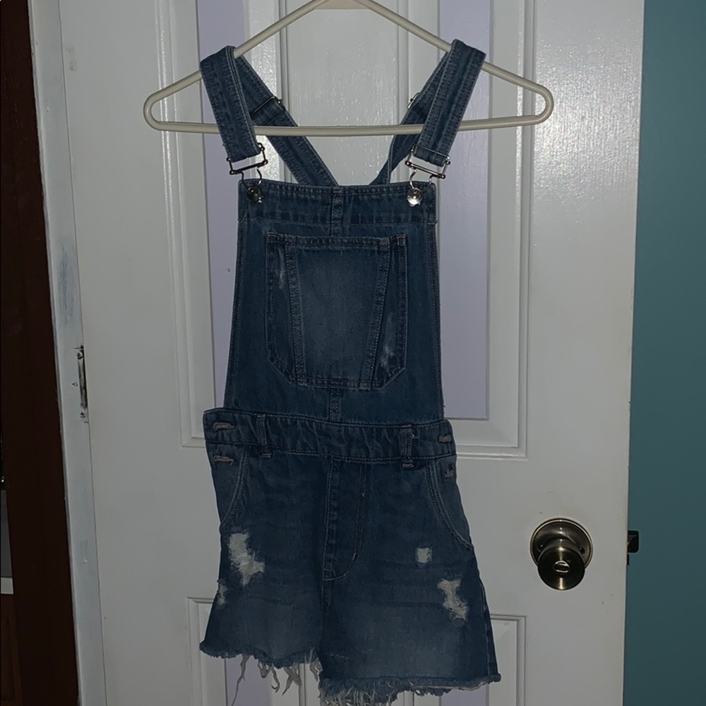 Overall shorts